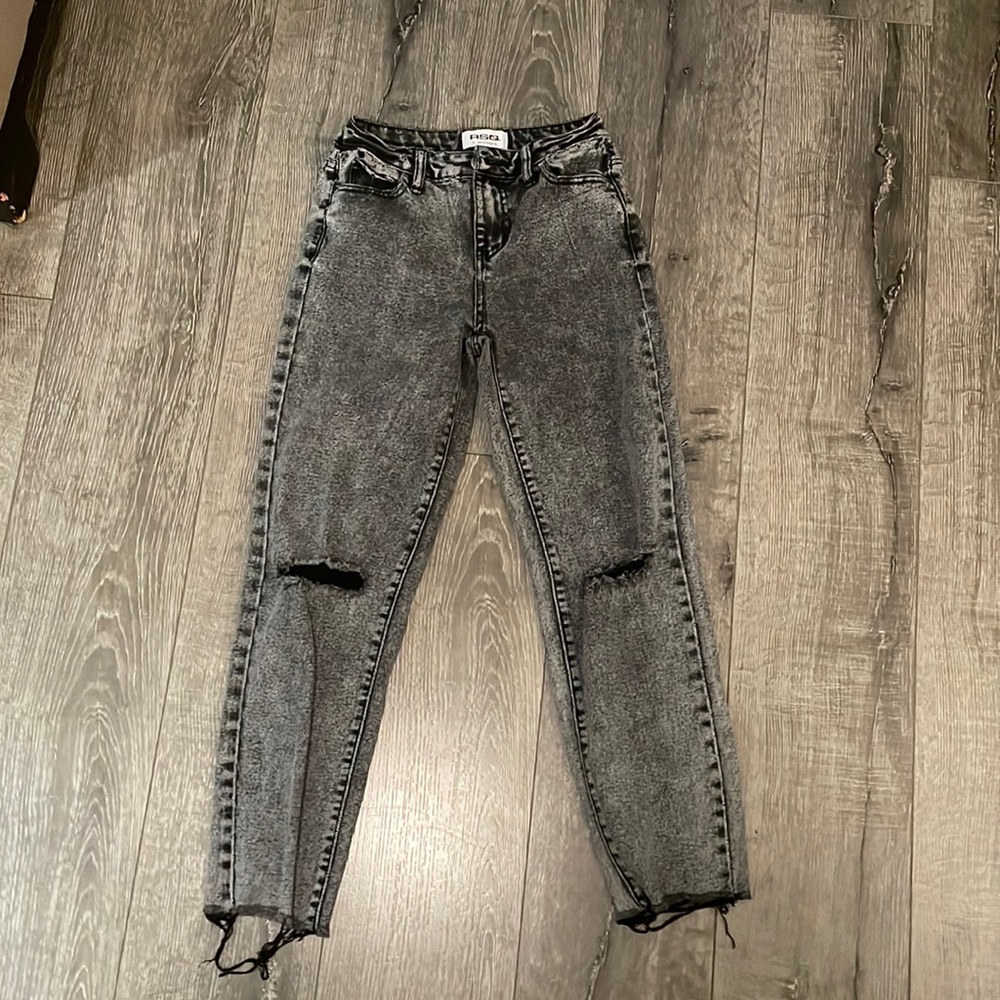 black acid wash tilly’s jeans size 23